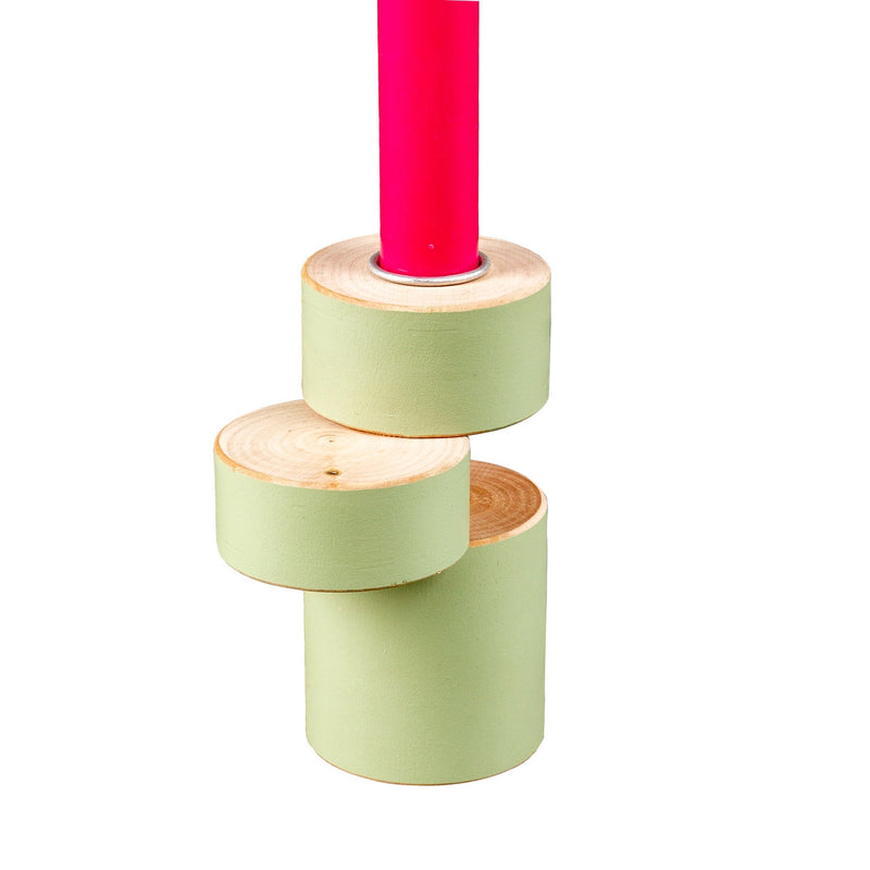 Detailaufnahme der Esche-Holzmaserung und umweltfreundlichen Lackierung Mint