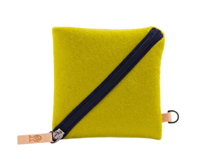 Diagonal Mäppchen Klein mit Lippenpflege und Kleinzubehör