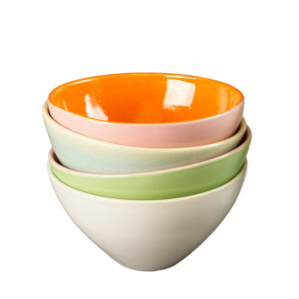 Farbvergleich der Nuria Varianten rosa-orange und grün-rosa.