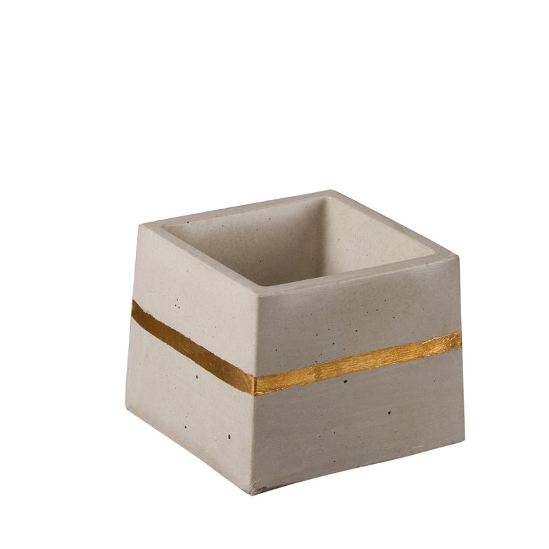 Detailaufnahme des individuellen Golddekors auf dem Zellan-Übertöpfchen Potti.