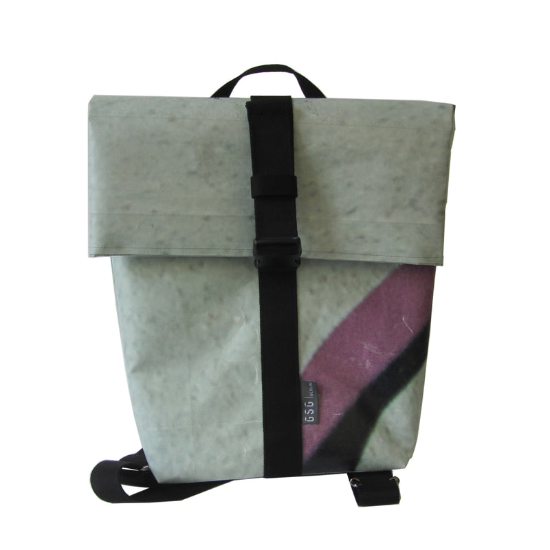 Detail des individuellen Werbedrucks auf der Upcycling-Tasche